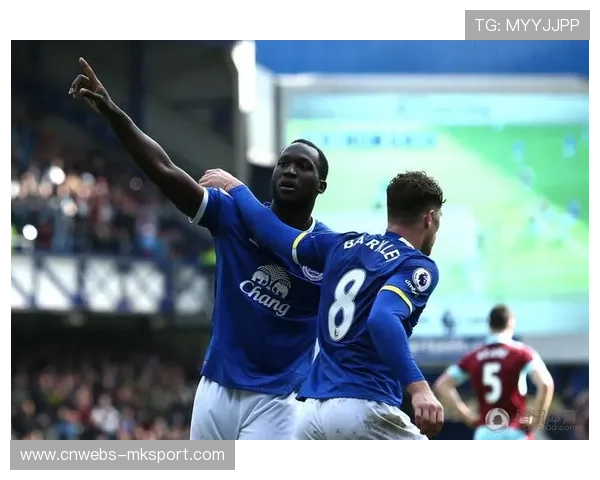 劳尔-希门尼斯点球11罚全中,追平亚亚-图雷英超纪录